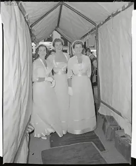 Kennedy Sisters Arriving at Wedding
