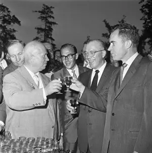 Russian Prints: Khrushchev and Nixon Drinking Pepsi-Cola