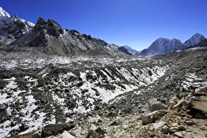 Images Dated 17th November 2014: The Khumbu Glacier