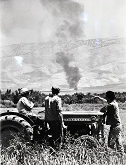 Jordan Prints: Kibbutzniks Watch Israeli Air Strike