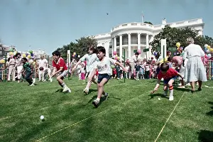 Easter Egg Prints: Kids on White House Lawn in Easter Egg Race