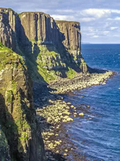 Images Dated 15th July 2014: Kilt Rock, Isle of Skye, Inner hebrides, Scotland