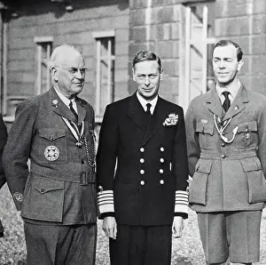 George Prints: King George and Others Posing
