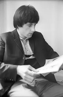 Acr07164017 2 8 13 Prints: The Kinks In Their Hotel Room