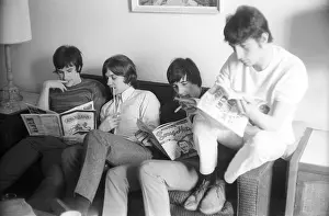 Acr07164017 2 8 13 Prints: The Kinks In Their Hotel Room