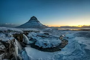 Images Dated 15th March 2015: Kirkjufell in the moring time, Iceland