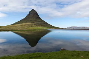 Images Dated 11th June 2014: Kirkjufell, near Grundafjordur, Iceland