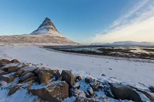 Images Dated 15th March 2015: Kirkjufell in winter season, Iceland