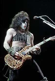 Kiss Performing