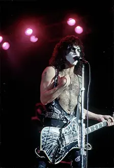 Kiss Performing