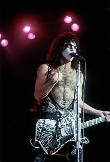 Kiss Performing