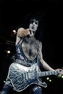 Kiss Performing