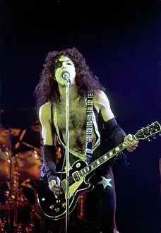 Kiss Performing
