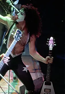 Kiss Performing