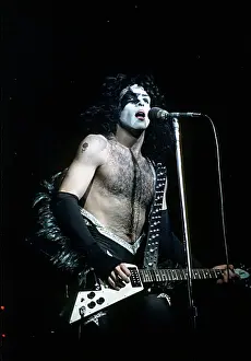 Kiss Performing
