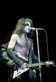 Kiss Performing