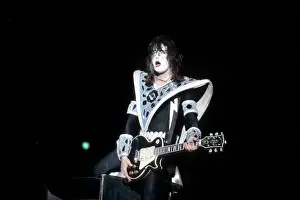 Kiss Performing