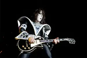 Kiss Performing