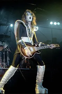 Kiss Performing