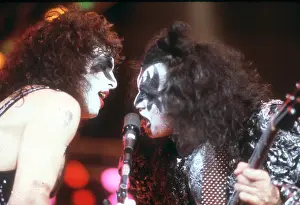 Kiss Performing