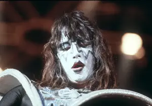 Kiss Performing