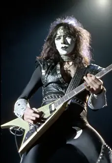 Kiss Performing