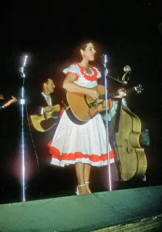 Kitty Wells Performing