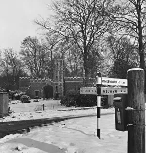 Fox Photo Library Collection: Knebworth Gate