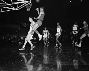 Knicks and Pistons in Basketball Game