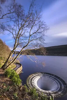 Images Dated 4th February 2018: Ladybower Reservoir. English Peak District. UK