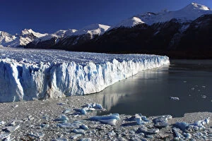 Lago Argentino with icebergs, Perito Moreno Glacier, High Andes, near El Calafate, Patagonia, Argentina