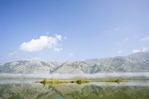 Images Dated 29th September 2009: Lago del Matese lake in the Parco del Matese regional park, Campania, Molise, Italy, Europe