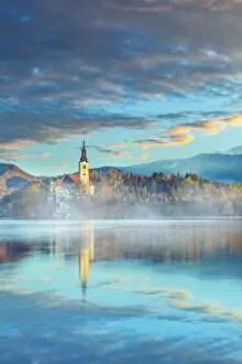 Images Dated 3rd November 2015: Lake Bled with the church dedicated to the Assumption of Mary, Slovenia