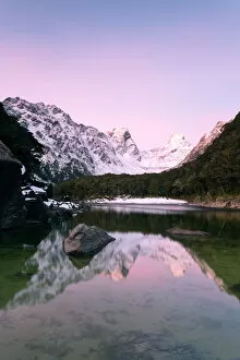 Images Dated 15th April 2015: Lake Mackenzie at sunset, Routeburn track, New Zealand