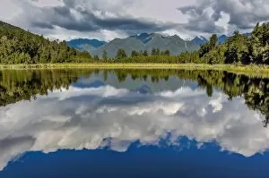 Images Dated 6th March 2011: Lake Matheson