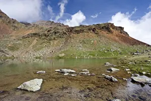 Lake Schwarzsee, below the summit of Gleckspitz mountain in the Ulten valley, province of Bolzano-Bozen, Italy, Europe