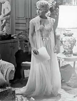 Negligee Prints: Lana Turner in Negligee