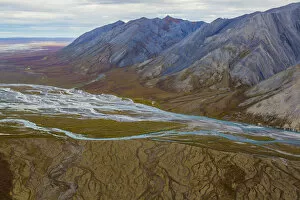 Images Dated 24th August 2016: Landscape with Ivishak River and Brooks Range in Arctic National Wildlife Refuge, Alaska, USA