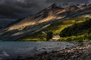 Images Dated 7th December 2012: landscape of lake side road in New Zealand