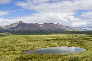 Images Dated 8th August 2016: Landscape with mountains and pond, Alaska, USA