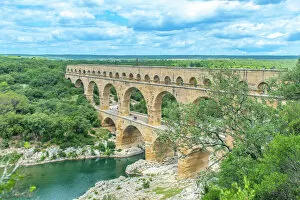 Images Dated 13th June 2012: Landscape with Pont du Gard, Provence, France