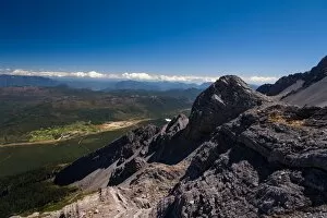 Images Dated 14th October 2012: Landscape from Yulong mountain in Lijiang