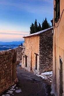 Provence Alpes Cote Dazur Gallery: Lane throught houses