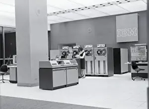 Attendant Prints: Large Early Computers in Room