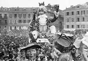 Mardi Gras Prints: Large Statue of Royalty/Carnival of Nice