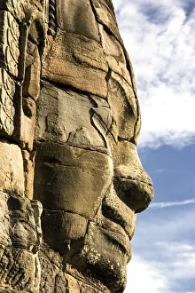 Images Dated 16th July 2006: Large stone face in Bayon temple