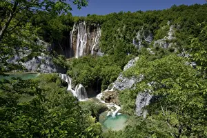 Eastern Europe Prints: Large Waterfall, Veliki Slap Waterfall, Plitvice Lakes National Park, Croatia, Europe