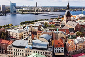Roof Gallery: Latvia, Riga, Old town and bridge