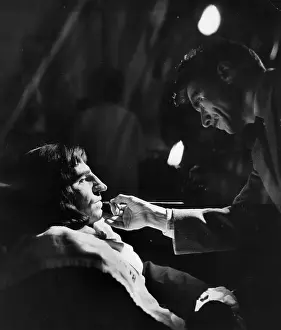 Paint Brush Prints: Laurence Olivier