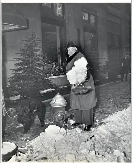 Shoveling Prints: Lauritz Melchoir Shoveling Snow